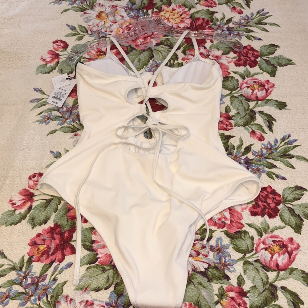 Shade & Shore White Double O-Ring w/Tie-Up Back 1-Piece Swimsuit L 12/14 New NWT - Picture 12 of 13